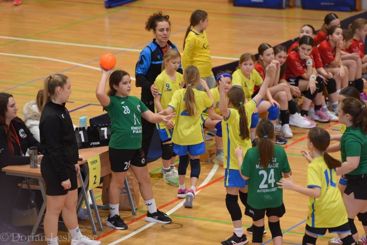 TURNIR U MINI RUKOMETU Međimurje 2026 okupio oko 200 djece i osam klubova iz pet županija (10)