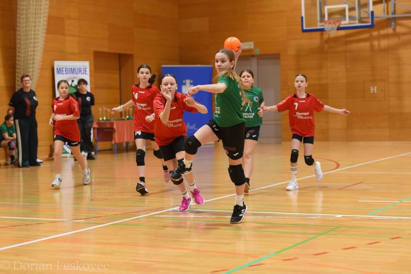 TURNIR U MINI RUKOMETU Međimurje 2026 okupio oko 200 djece i osam klubova iz pet županija (12)