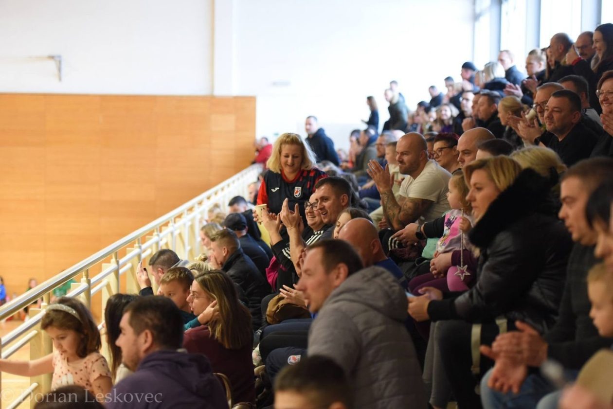 TURNIR U MINI RUKOMETU Međimurje 2026 okupio oko 200 djece i osam klubova iz pet županija (18)