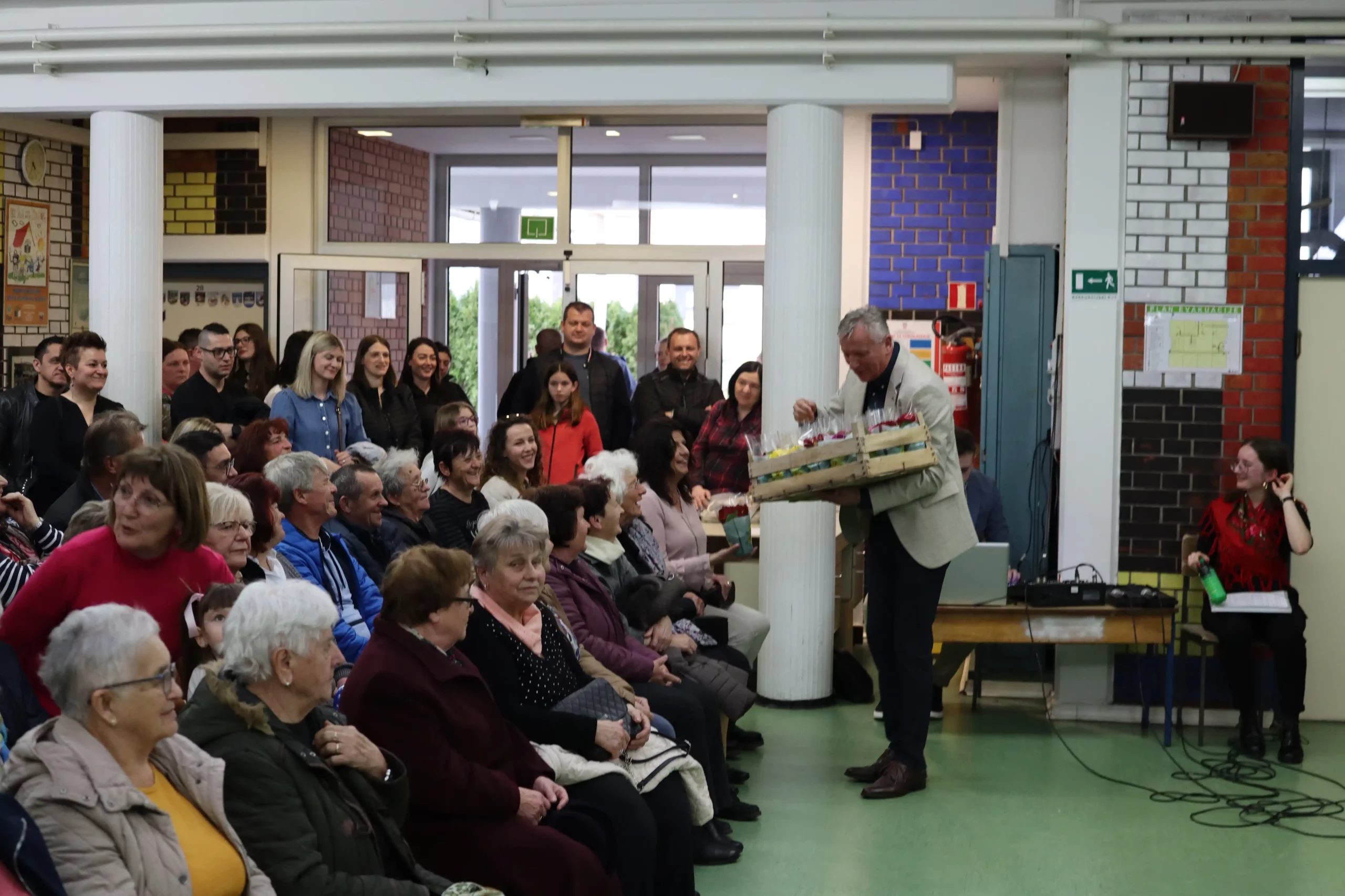 TZ Sveti Martin priredba dan žena (21)