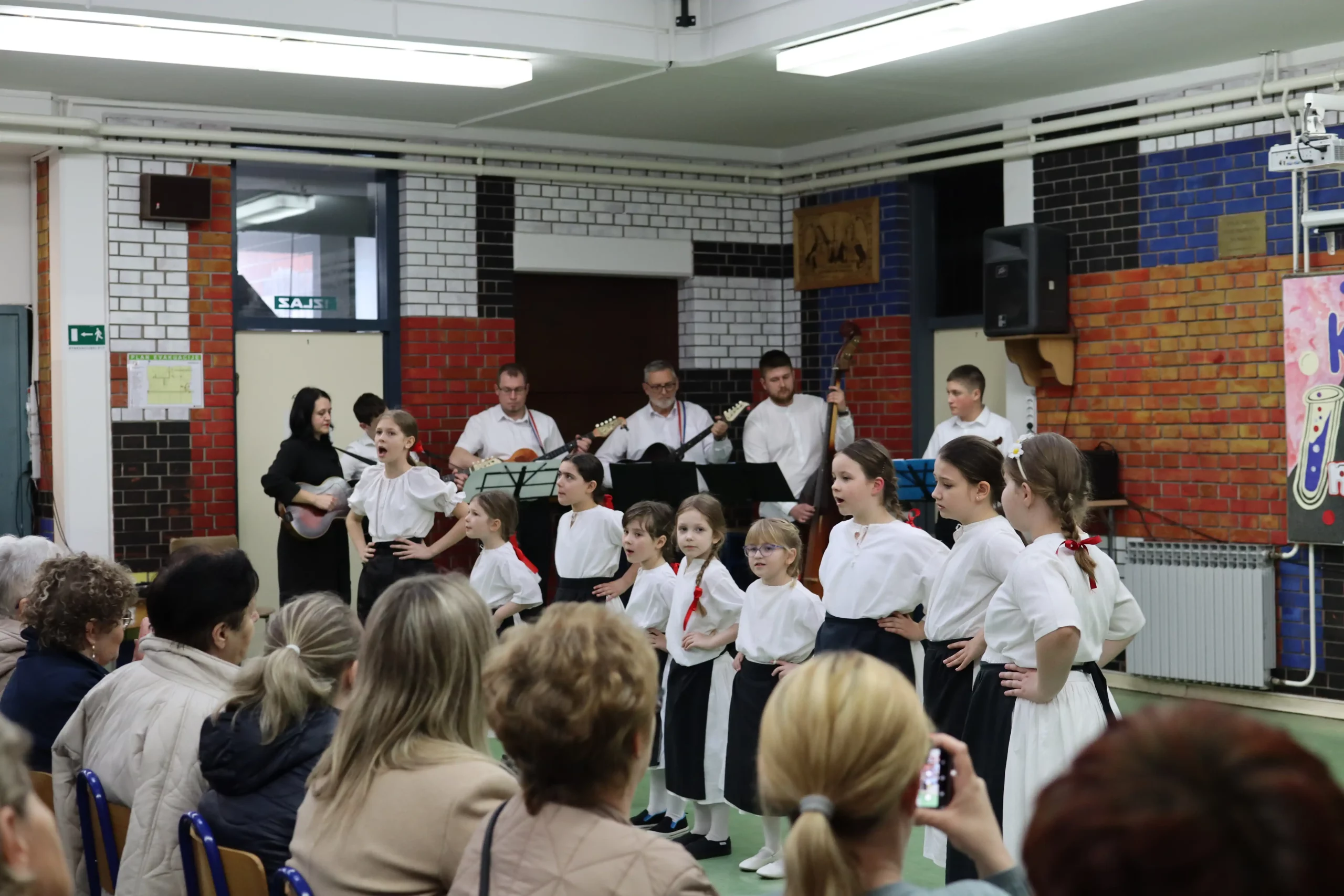 TZ Sveti Martin priredba dan žena (39)