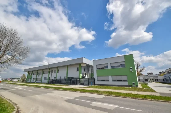 Tehnička škola Čakovec zgrada (4) Tehnička škola Čakovec zgrada (4)