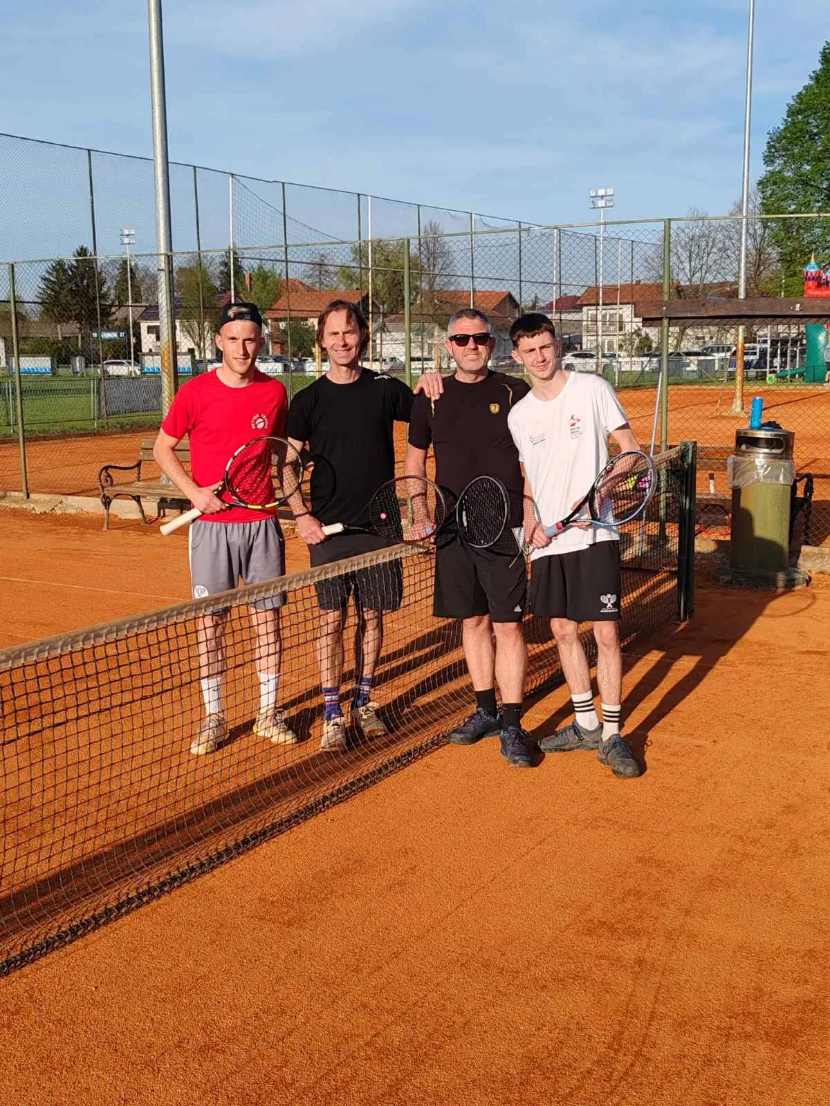 Tenis klub Dubravčan (27) Tenis klub Dubravčan (27)