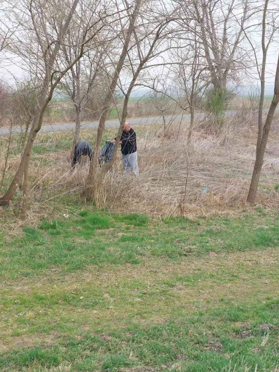 Teniski klub Dubravčan – radna akcija (13) Teniski klub Dubravčan – radna akcija (13)