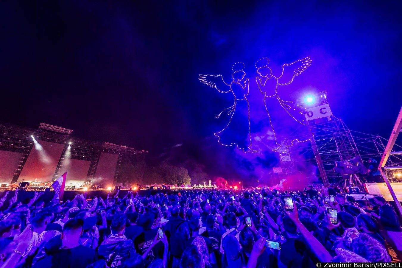 Scenografija dronovima na koncertu Marka Perkovića Thompsona