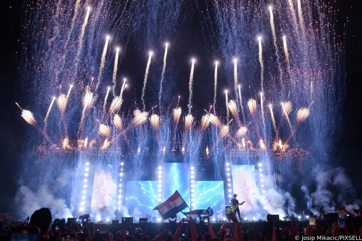 Veliki koncert Marka Perkovića Thompsona u Sinju Veliki koncert Marka Perkovića Thompsona u Sinju