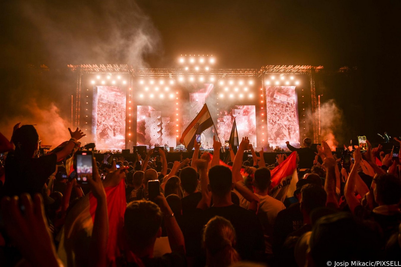 Veliki koncert Marka Perkovića Thompsona u Sinju