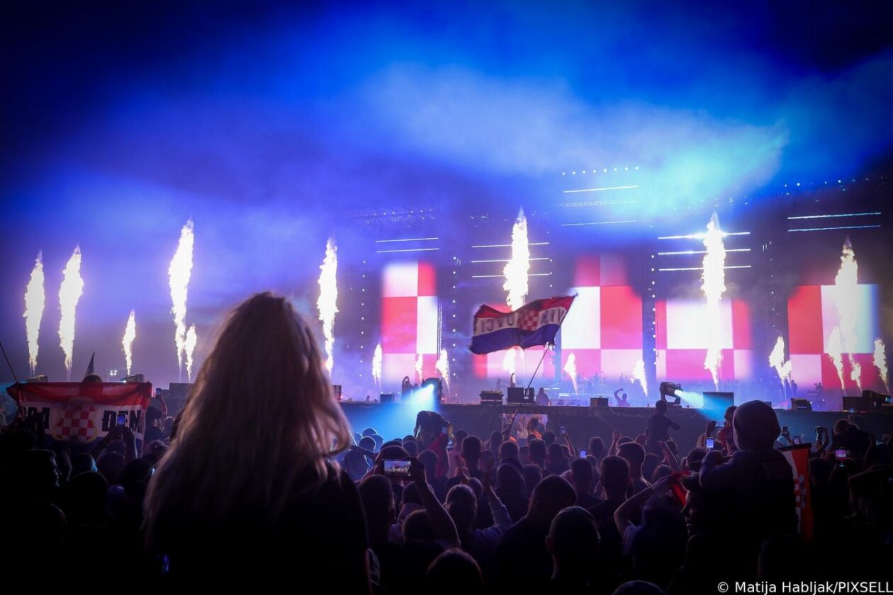 Veliki koncert Marka Perkovića Thompsona u Sinju Veliki koncert Marka Perkovića Thompsona u Sinju