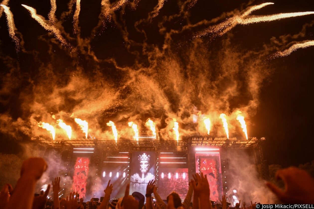 Veliki koncert Marka Perkovića Thompsona u Sinju Veliki koncert Marka Perkovića Thompsona u Sinju