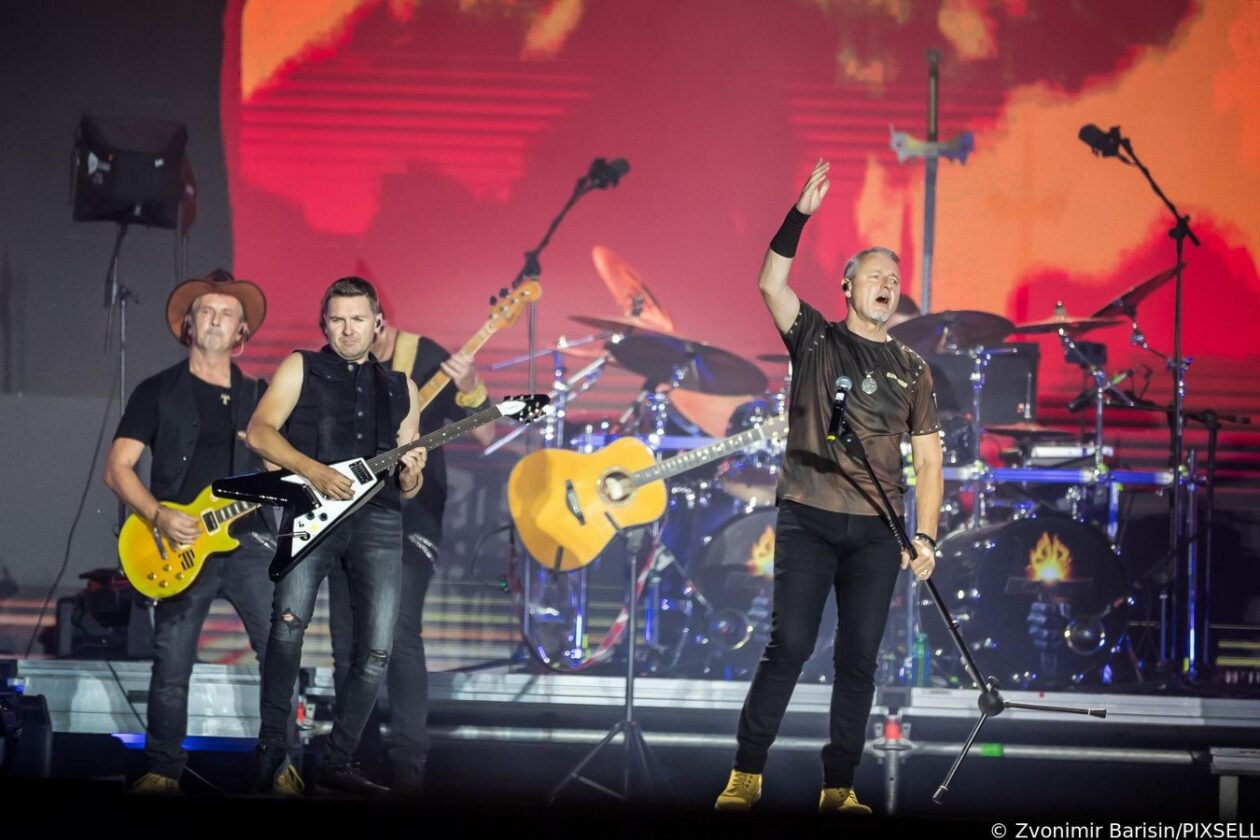 Veliki koncert Marka Perkovića Thompsona u Sinju Veliki koncert Marka Perkovića Thompsona u Sinju