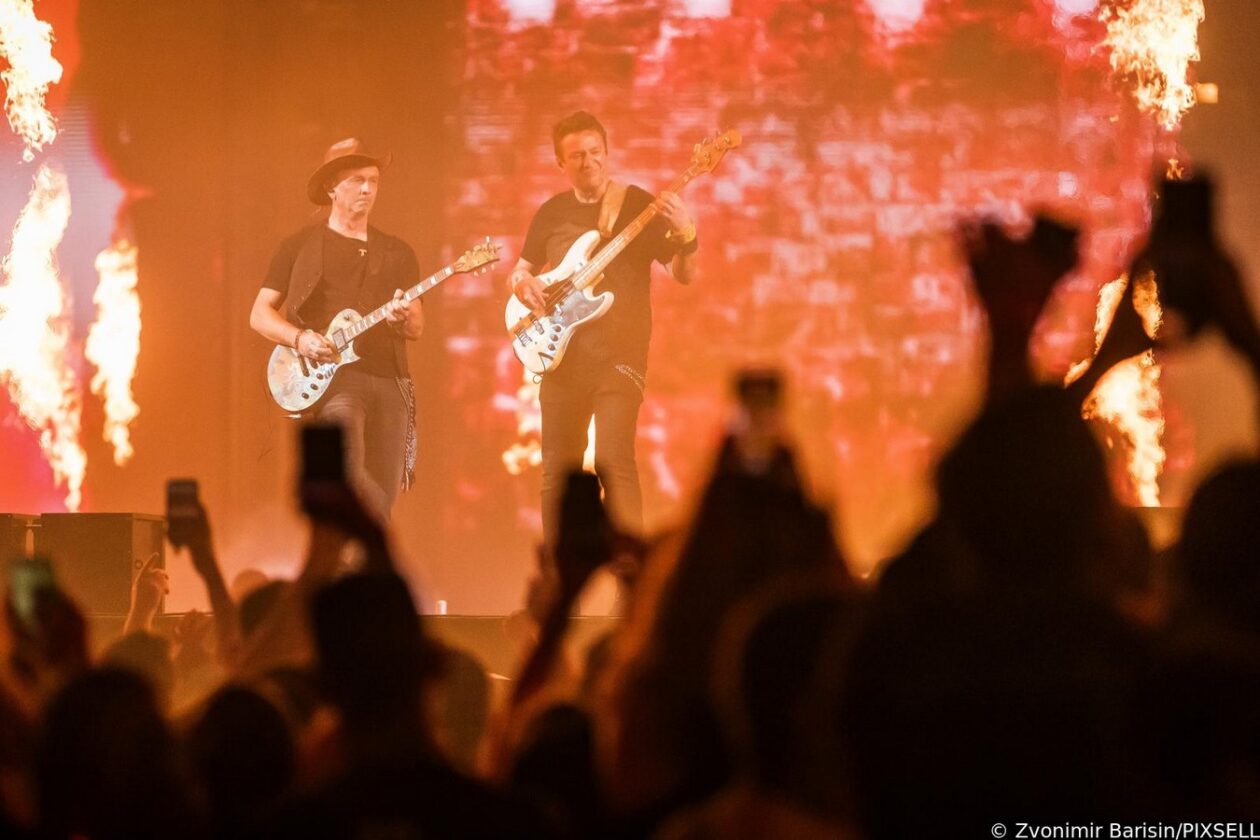 Veliki koncert Marka Perkovića Thompsona u Sinju Veliki koncert Marka Perkovića Thompsona u Sinju