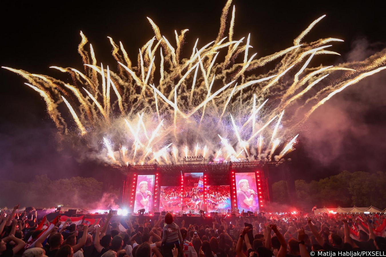 Veliki koncert Marka Perkovića Thompsona u Sinju