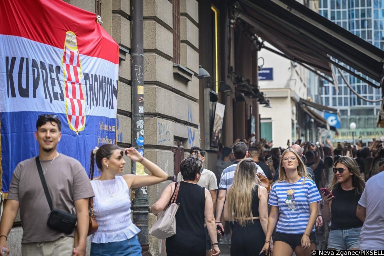 Zagreb: Atmosfera u centru grada uoči sutrašnjeg koncerta Marka Perkovića Thompsona