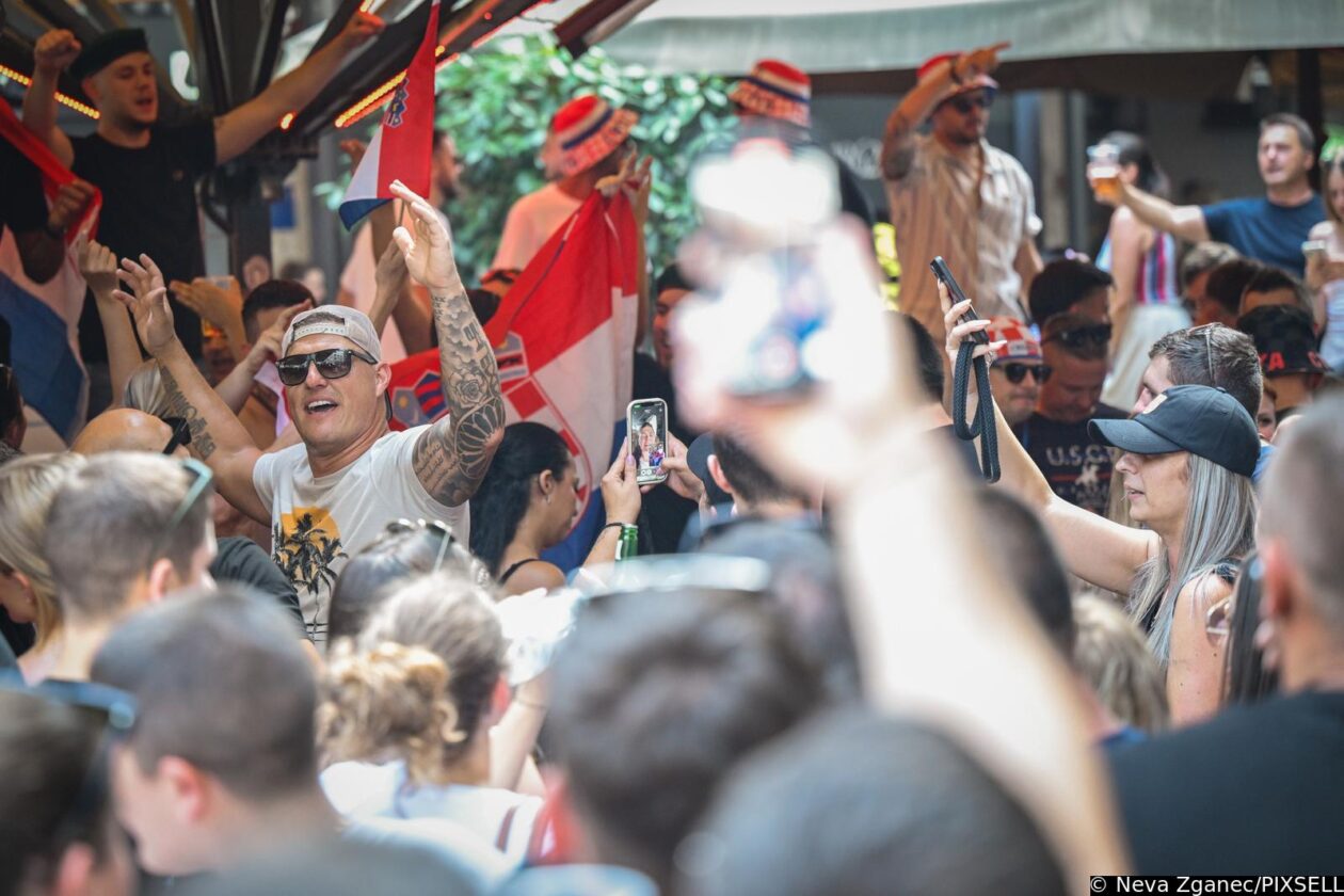 Zagreb: Atmosfera u centru grada uoči sutrašnjeg koncerta Marka Perkovića Thompsona