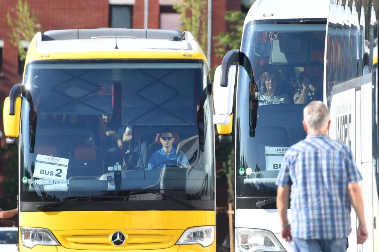 Čakovec: Polazak prvih autobusa na koncert Marka Perkovića Thompsona