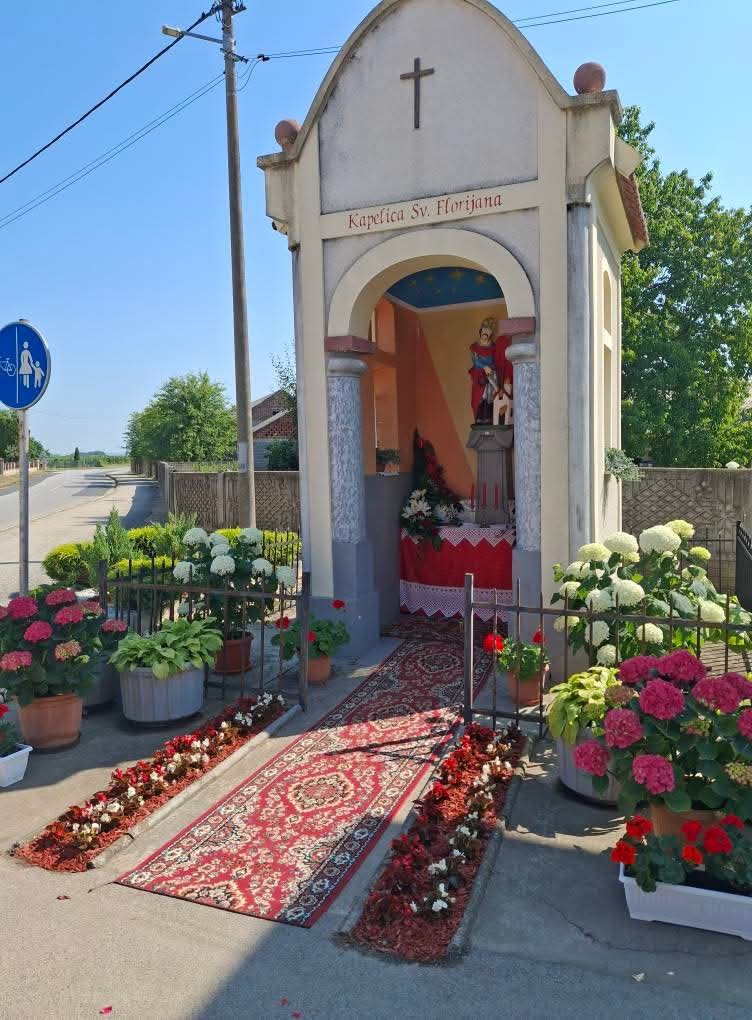 Tijelovo, kapelice u Belici (1) Tijelovo, kapelice u Belici (1)