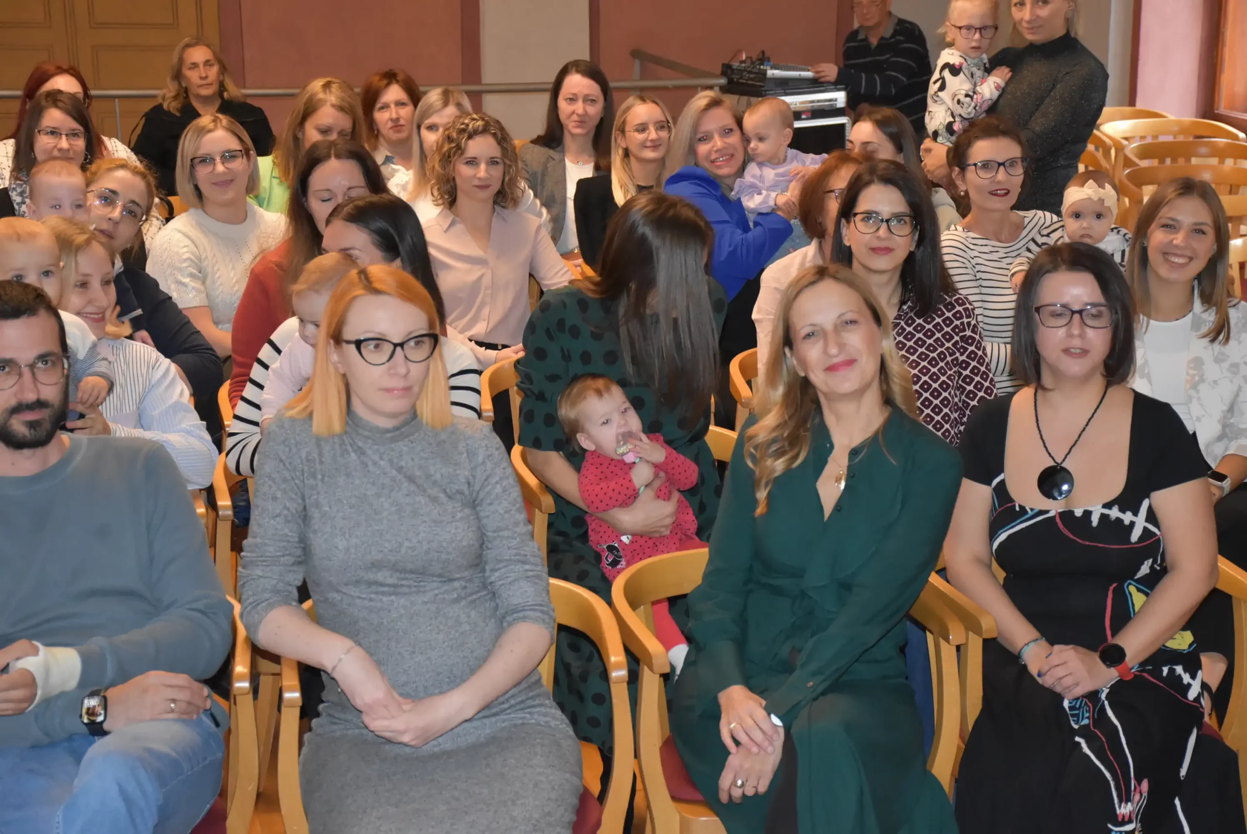 Tjedan dojenja (14) Tjedan dojenja (14)