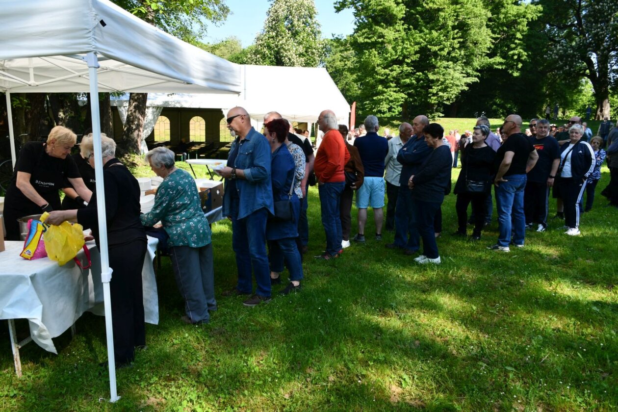 Tradicionalna podjela graha u Čakovcu – Prvi maj 2025 (16)