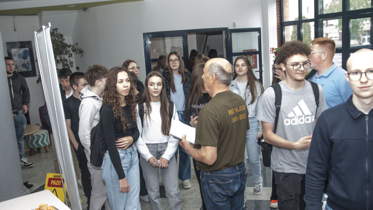 Tribina Domovinski rat i VRO Bljesak (7) Tribina Domovinski rat i VRO Bljesak (7)