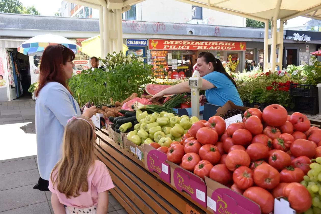 Tržnica, Čakovec, 31.5.2025 (22) Tržnica, Čakovec, 31.5.2025 (22)