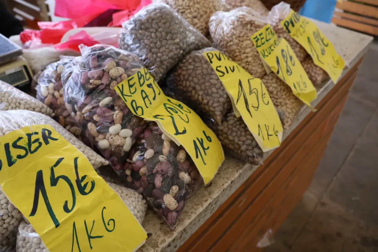 Tržnica Čakovec badnjak 24.12.2025 (39) Tržnica Čakovec badnjak 24.12.2025 (39)