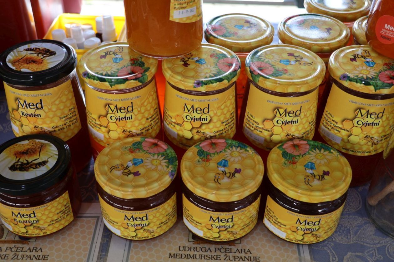 Tržnica prelog uoči usrksa 2026 (21)