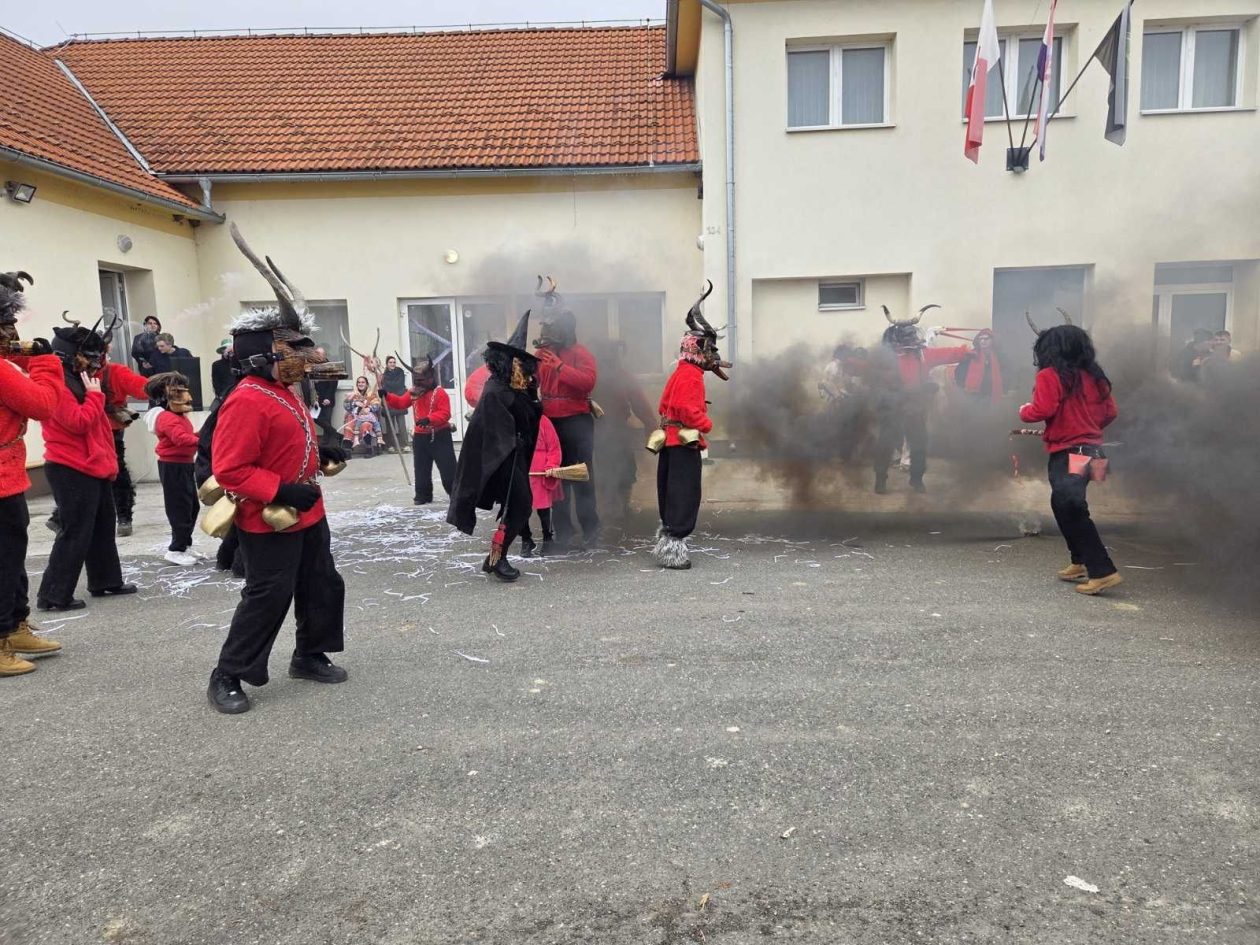 Turčišće fašnik 235