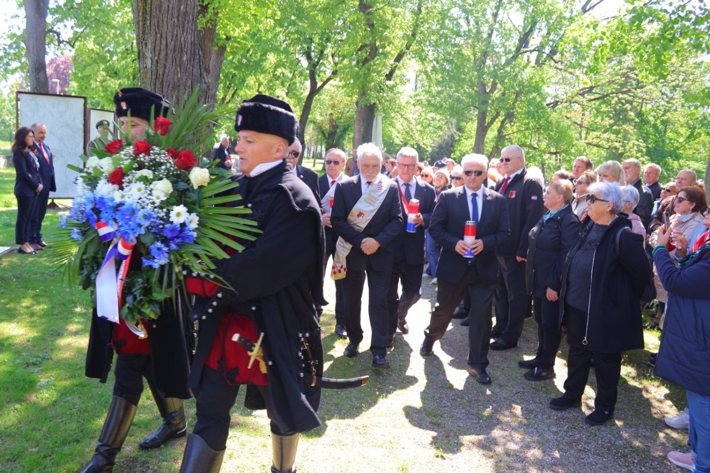 U Bečkom Novom Mjestu obilježena 354. obljetnica pogubljenja Zrinskog i Frankopana (14) U Bečkom Novom Mjestu obilježena 354. obljetnica pogubljenja Zrinskog i Frankopana (16)
