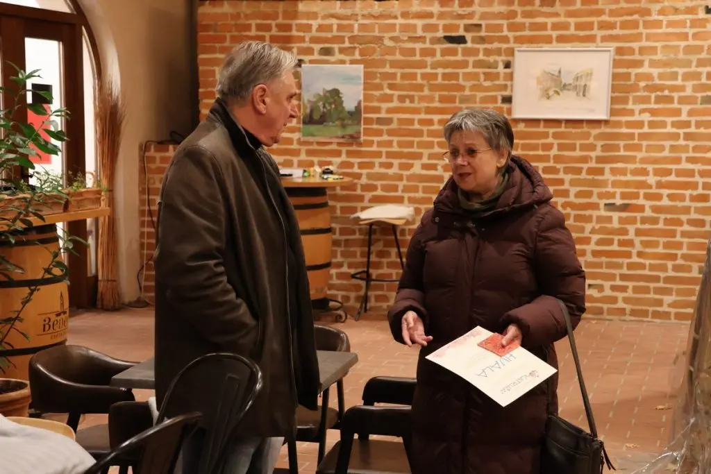 U Bedemu otvorena izložba Likovne kolonije hrvatskih branitelja, njihove djece i unuka čiji će fundus biti darovan Zakladi „Katruža“ (1) U Bedemu otvorena izložba Likovne kolonije hrvatskih branitelja, njihove djece i unuka čiji će fundus biti darovan Zakladi „Katruža“ (1)