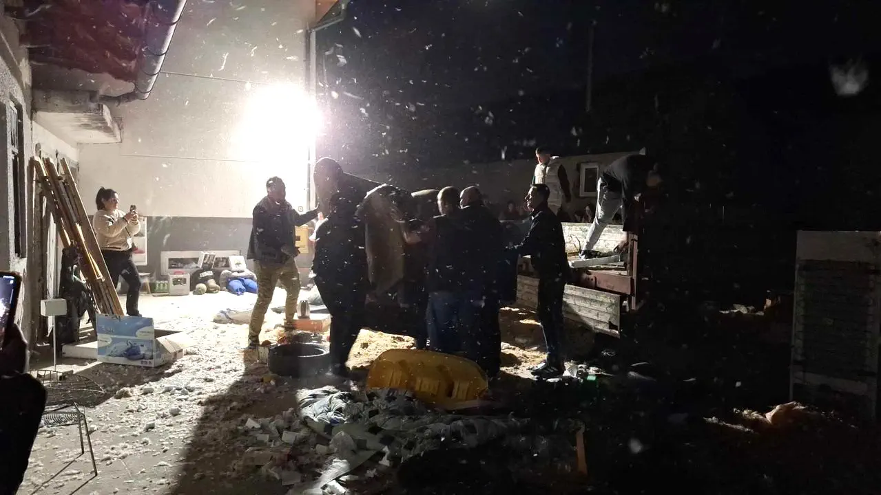 U HODOŠANU JE PADAO ‘SNIJEG’ Žene se Dorotea Špoljarić i Jurica Pandur (1) U HODOŠANU JE PADAO ‘SNIJEG’ Žene se Dorotea Špoljarić i Jurica Pandur (1)