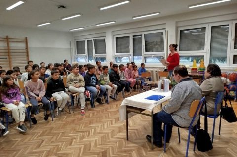 U OŠ dr. Ivana Novaka Macinec gostovao pjesnik Danijel Kralj (3) U OŠ dr. Ivana Novaka Macinec gostovao pjesnik Danijel Kralj (3)