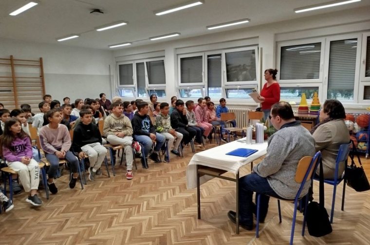 U OŠ dr. Ivana Novaka Macinec gostovao pjesnik Danijel Kralj (3)