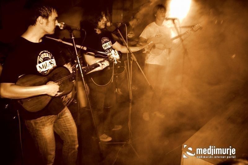 U RIKVERC PETKOM Pune čakovečke ulice i fešta u Paladinu uz Mejaše (45)