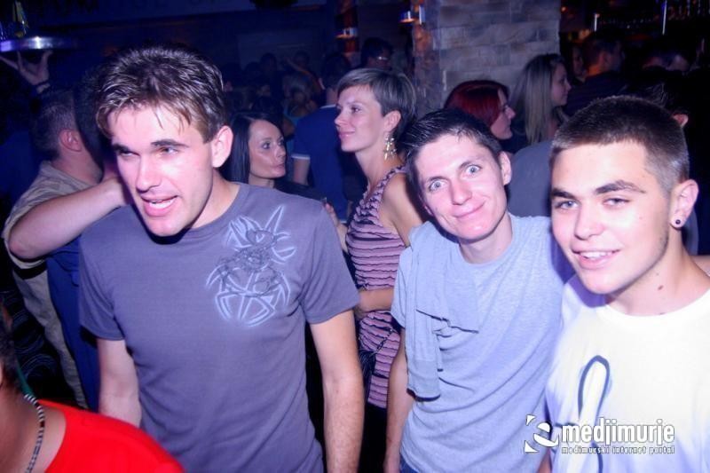 U RIKVERC PETKOM Pune čakovečke ulice i fešta u Paladinu uz Mejaše (57)