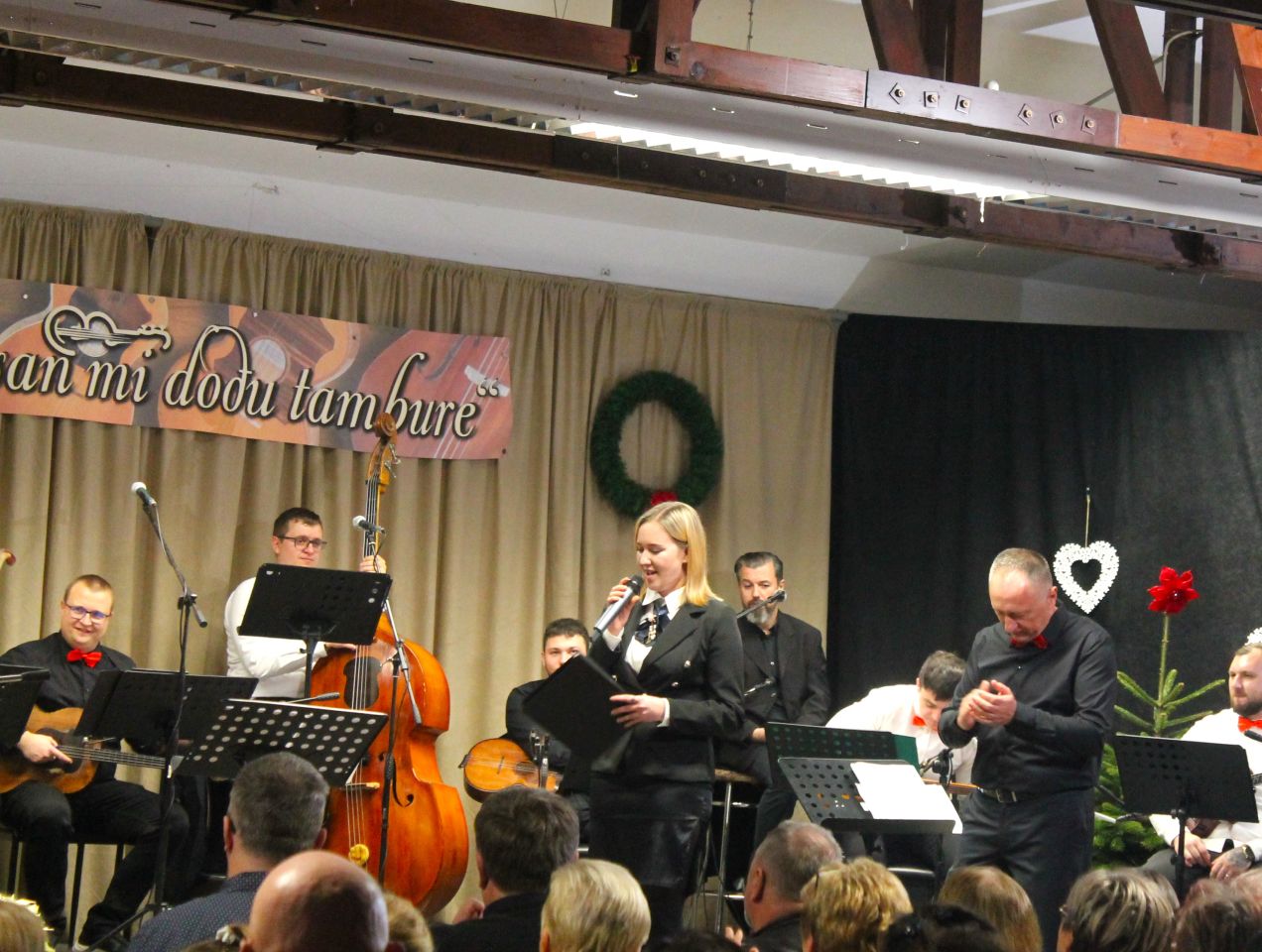 ‘U SAN MI DOĐU TAMBURE’ Četvrti samostalni koncert uz emocije, tradiciju i gromoglasan pljesak (18) ‘U SAN MI DOĐU TAMBURE’ Četvrti samostalni koncert uz emocije, tradiciju i gromoglasan pljesak (18)