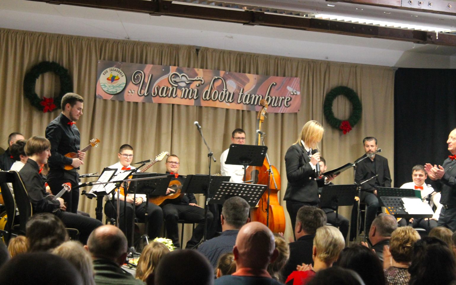 ‘U SAN MI DOĐU TAMBURE’ Četvrti samostalni koncert uz emocije, tradiciju i gromoglasan pljesak (19) ‘U SAN MI DOĐU TAMBURE’ Četvrti samostalni koncert uz emocije, tradiciju i gromoglasan pljesak (19)