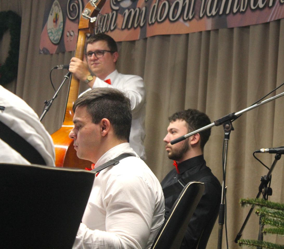 ‘U SAN MI DOĐU TAMBURE’ Četvrti samostalni koncert uz emocije, tradiciju i gromoglasan pljesak (21) ‘U SAN MI DOĐU TAMBURE’ Četvrti samostalni koncert uz emocije, tradiciju i gromoglasan pljesak (21)