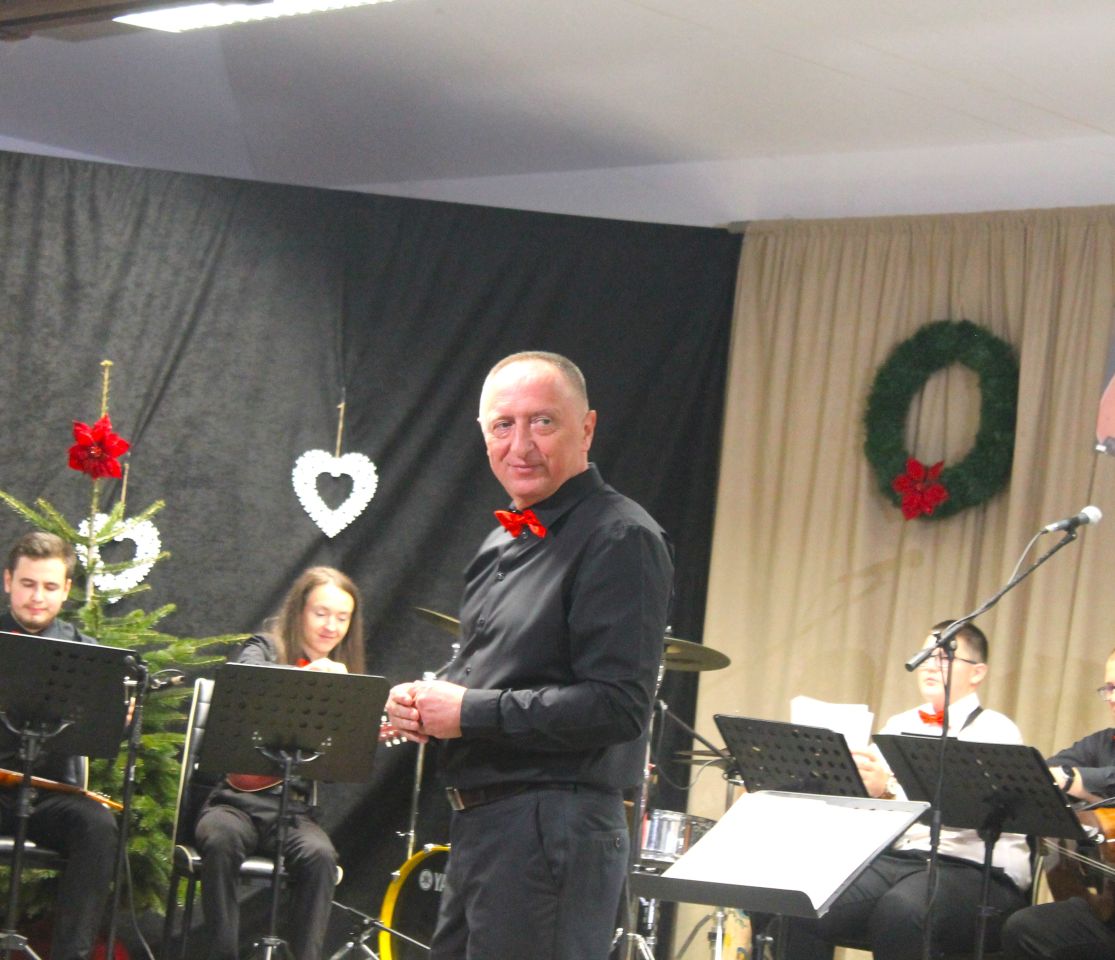 ‘U SAN MI DOĐU TAMBURE’ Četvrti samostalni koncert uz emocije, tradiciju i gromoglasan pljesak (31) ‘U SAN MI DOĐU TAMBURE’ Četvrti samostalni koncert uz emocije, tradiciju i gromoglasan pljesak (31)