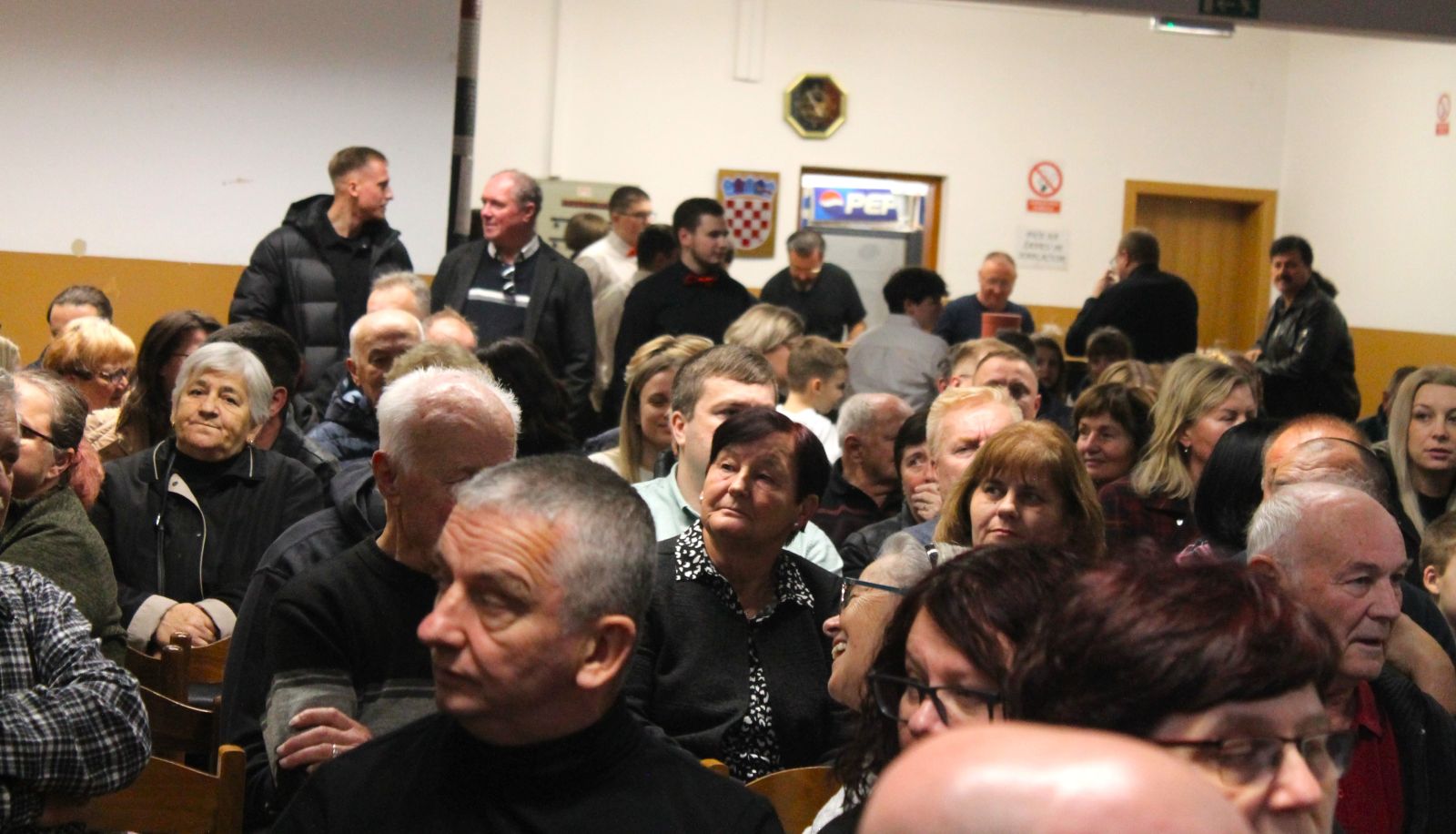 ‘U SAN MI DOĐU TAMBURE’ Četvrti samostalni koncert uz emocije, tradiciju i gromoglasan pljesak (61) ‘U SAN MI DOĐU TAMBURE’ Četvrti samostalni koncert uz emocije, tradiciju i gromoglasan pljesak (61)