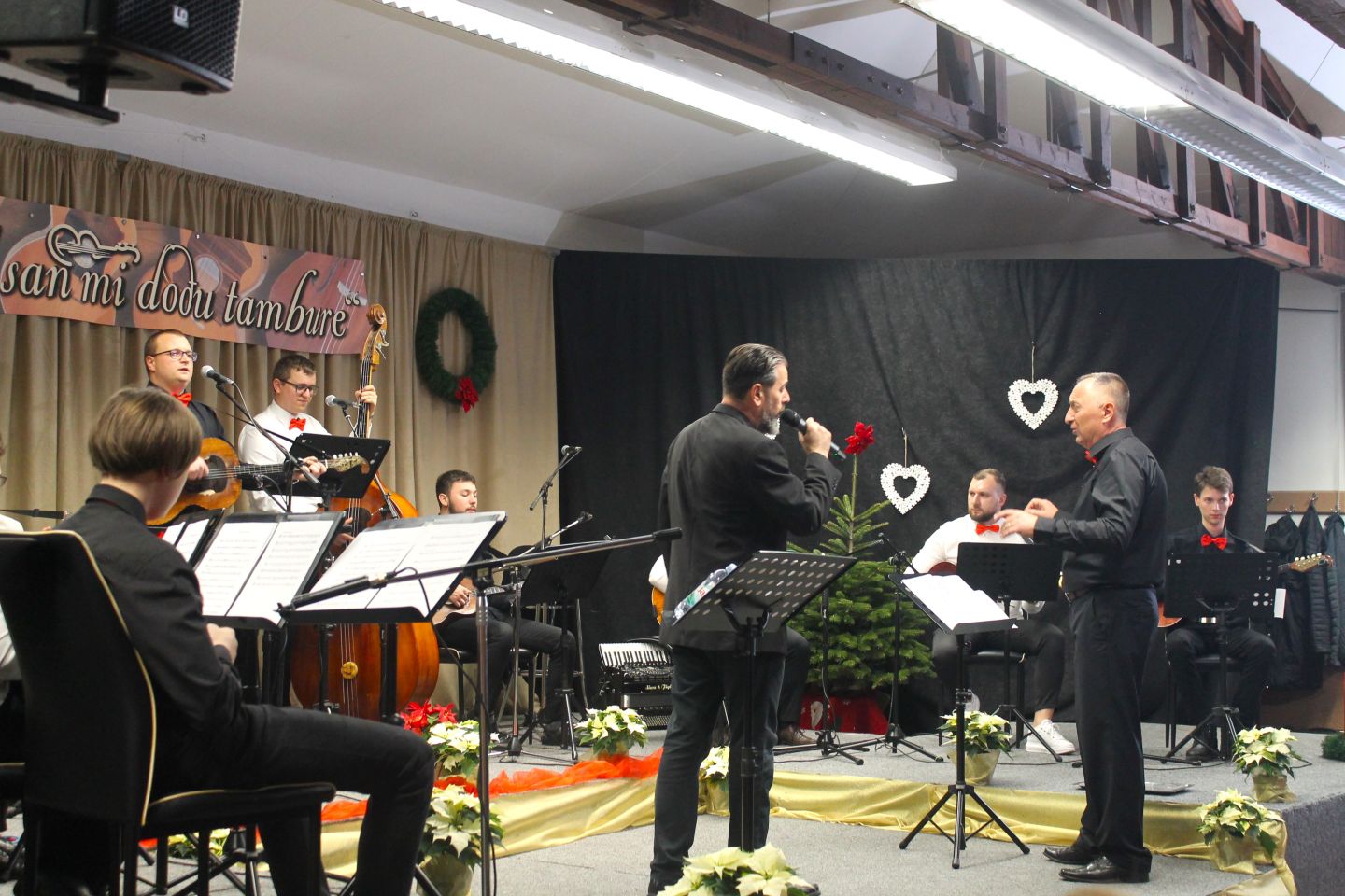 ‘U SAN MI DOĐU TAMBURE’ Četvrti samostalni koncert uz emocije, tradiciju i gromoglasan pljesak (8) ‘U SAN MI DOĐU TAMBURE’ Četvrti samostalni koncert uz emocije, tradiciju i gromoglasan pljesak (8)