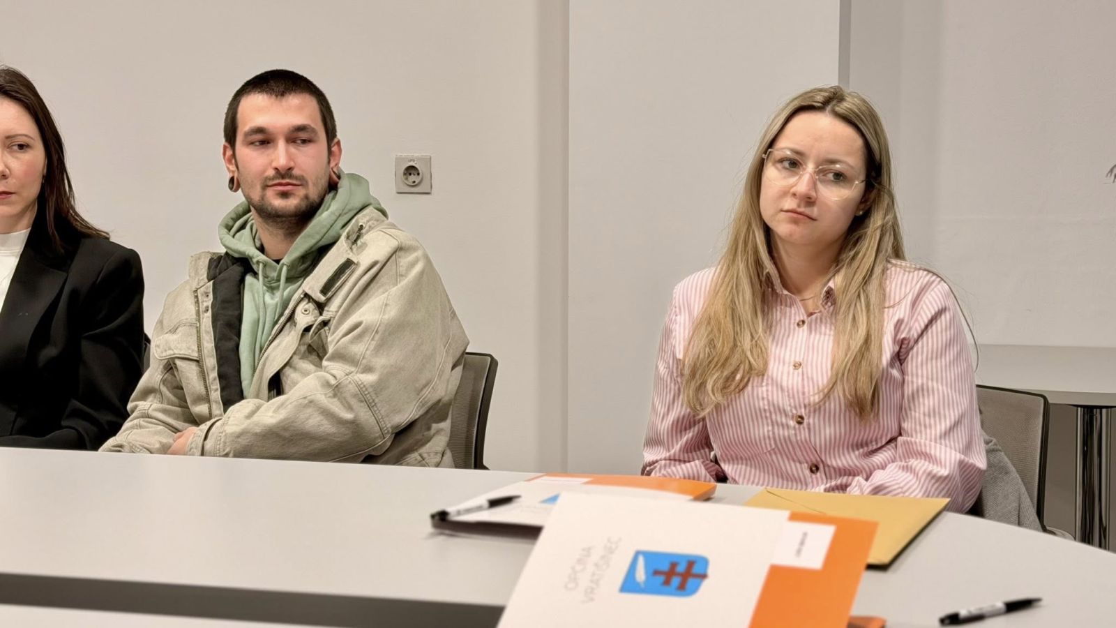 U Vratišincu potpisani ugovori o dodjeli poticaja za kupnju i gradnju nekretnina (3)