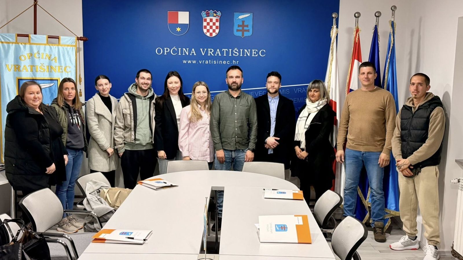 U Vratišincu potpisani ugovori o dodjeli poticaja za kupnju i gradnju nekretnina (5)