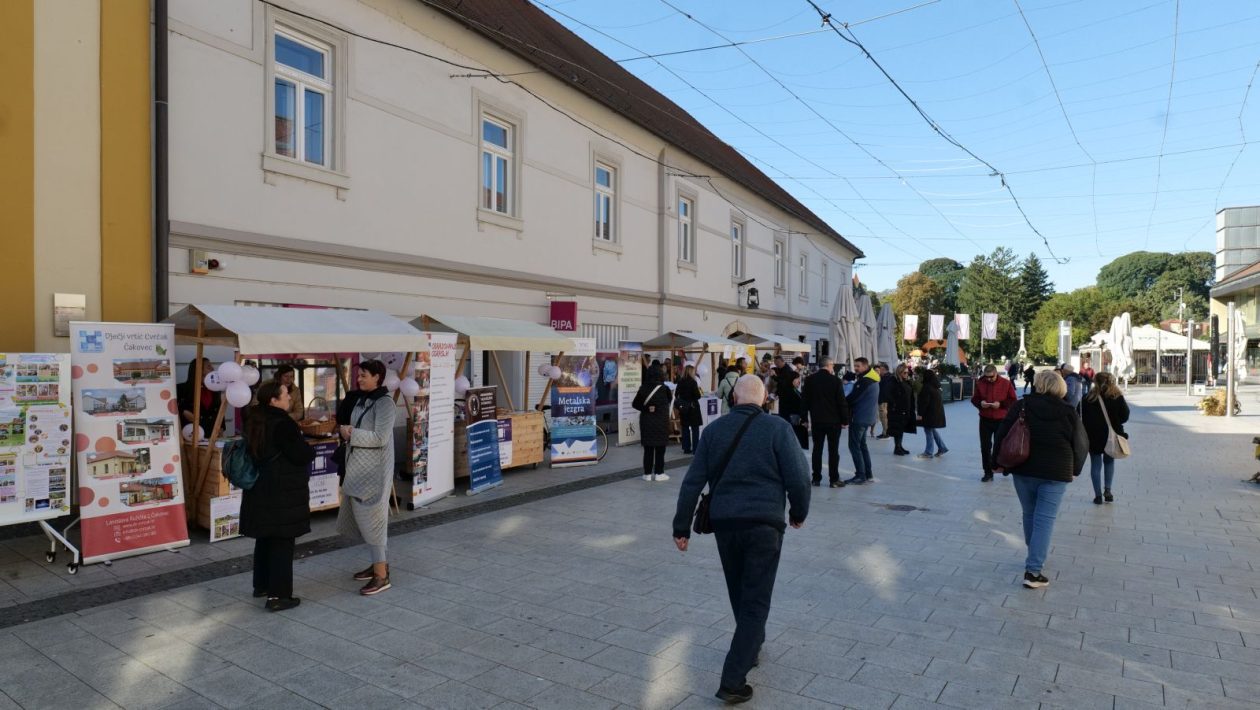 UČENJE NA ULICI Čakovčani otkrivaju znanje na Sajmu cjeloživotnog učenja (7)