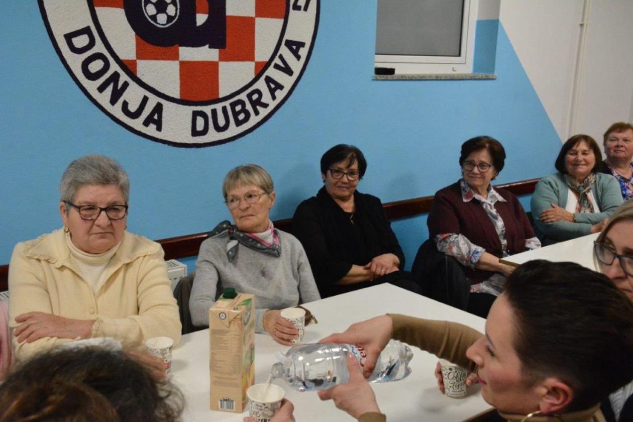 UDRUGA ŽENA Skupština u Donjoj Dubravi obilježila Dan žena (10) UDRUGA ŽENA Skupština u Donjoj Dubravi obilježila Dan žena (10)