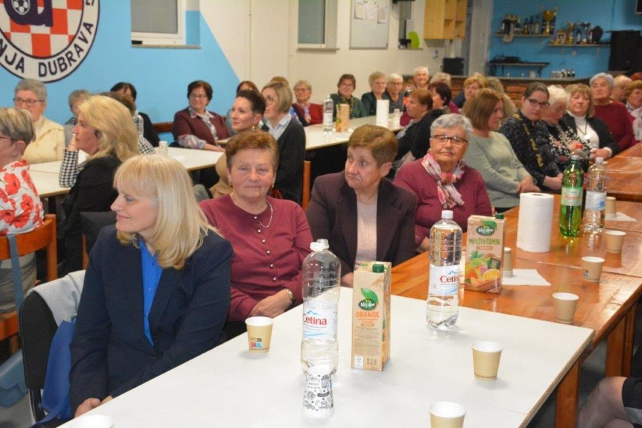 UDRUGA ŽENA Skupština u Donjoj Dubravi obilježila Dan žena (7) UDRUGA ŽENA Skupština u Donjoj Dubravi obilježila Dan žena (7)