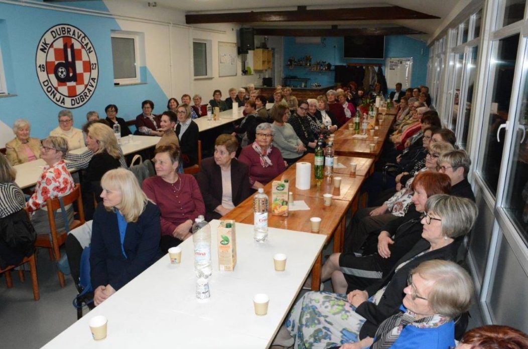 UDRUGA ŽENA Skupština u Donjoj Dubravi obilježila Dan žena (8) UDRUGA ŽENA Skupština u Donjoj Dubravi obilježila Dan žena (8)