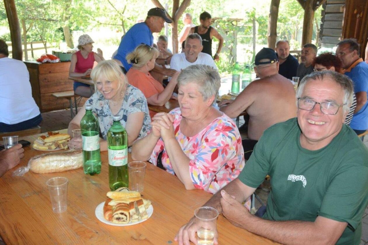 UDVDR Donja Dubrava proslavio Dan pobjede raftingom na Dravi (5) UDVDR Donja Dubrava proslavio Dan pobjede raftingom na Dravi (5)