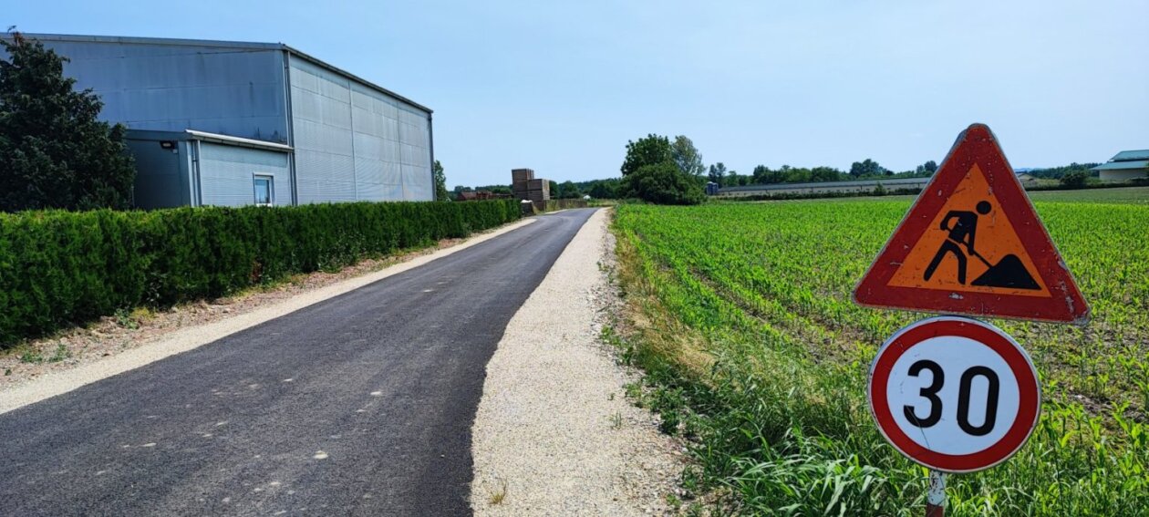 ULAGANJE U CESTE Novo Selo na Dravi dobilo nove asfaltirane prometnice (1) ULAGANJE U CESTE Novo Selo na Dravi dobilo nove asfaltirane prometnice (1)