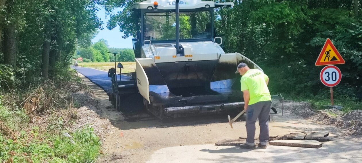 ULAGANJE U CESTE Novo Selo na Dravi dobilo nove asfaltirane prometnice (3) ULAGANJE U CESTE Novo Selo na Dravi dobilo nove asfaltirane prometnice (3)