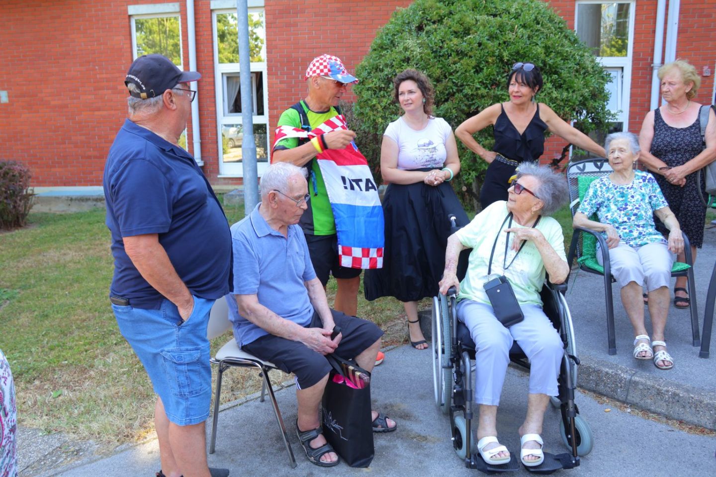 ULTRAMARATON LJUBAVI Karlheinz trčao iz Njemačke do Čakovca kako bi iznenadio oca za 90. rođendan (9)